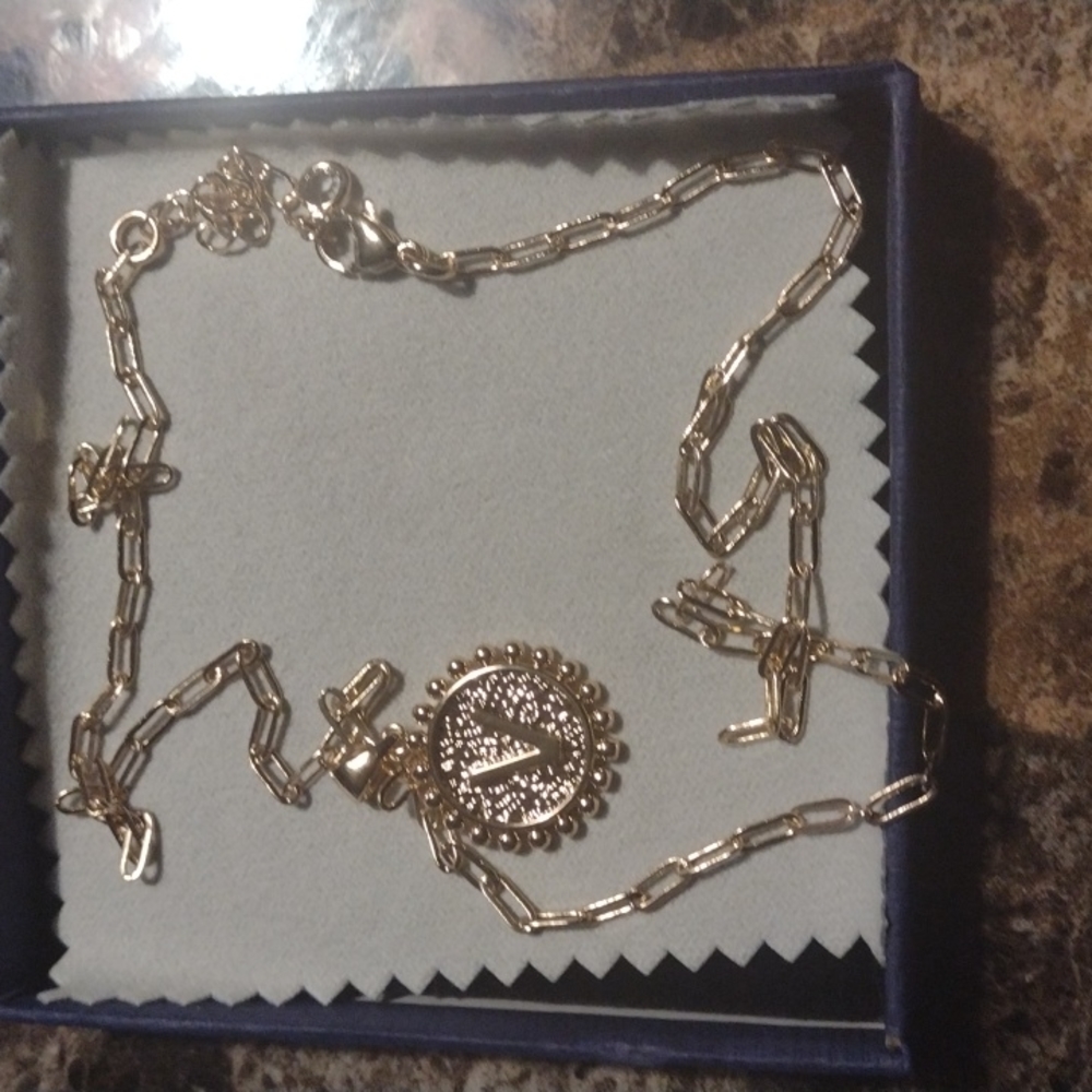 Necklaces - Picture 2 of 4